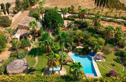 Binissalem House | Awesome home in Binissalem with private swimming pool, can be inside or outside
