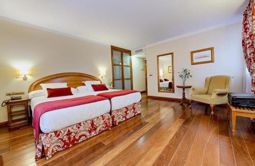 Penafiel Hotel | AZZ Peñafiel Las Claras Hotel & Spa