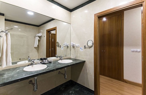 San Sebastian de los Reyes Hotel | B&B Hotel Madrid Aeropuerto T4