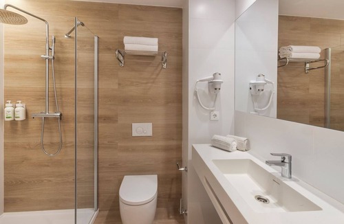 Villa de Vallecas Hotel | B&B HOTEL Madrid Vallecas Ensanche