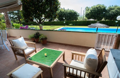 Sant Andreu de Llavaneres Apartment | BAIX BALIS accommodation for families. Beach 5 minutes walking