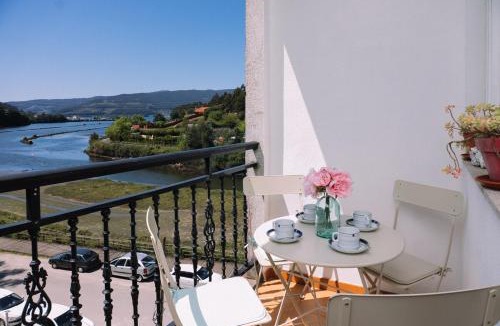 Redondela Apartment | Balcón mágico en Redondela by CABANA Rentals