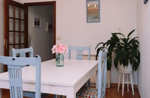 Redondela Apartment | Balcón mágico en Redondela by CABANA Rentals
