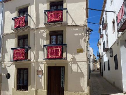Ubeda House | Balcones con Encanto - vistas al conjunto monumental Patrimonio de la Humanidad