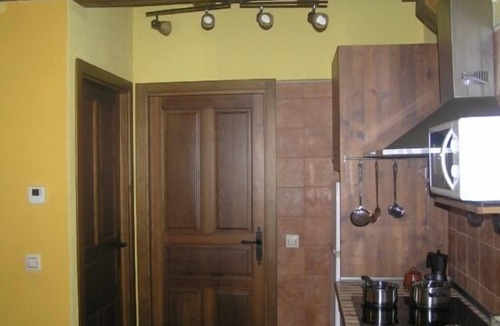 Losana de Piron Cottage | Balcony of Nut II: 600 m2 private garden, wifi, barbecue, fireplace, pets.