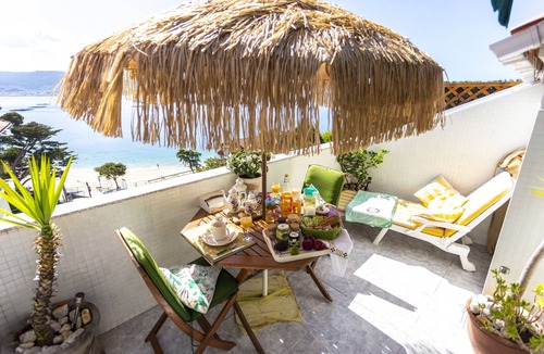 Samieira Apartment | Balcony of Rias Baixas - Couple's Getaway + Pool |Beach Apartment in Pontevedra