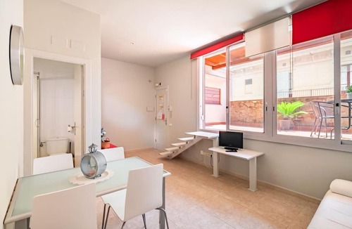 Hostafrancs Apartment | Barcelona penthouse with private terrace 017