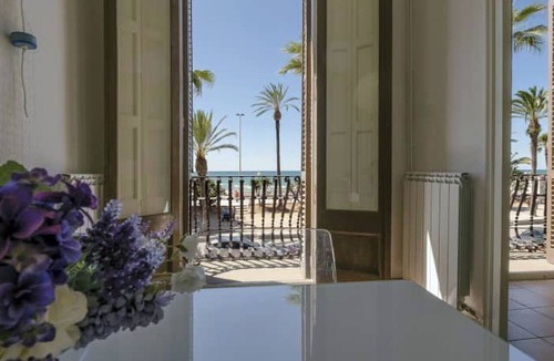 Sitges Town Center Apartment | Batlló: In front of the Ribera Beach, in the center of Sitges.