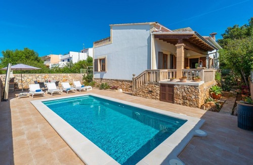 Urbanizacion Mont Ferrutx House | Beach front home in Colonia de Sant Pere
