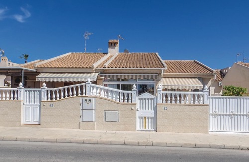 Torrevieja House | Beach front home in Torrevieja with swimming pool
