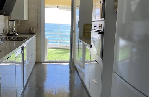 Torreblanca Condo | BEACHFRONT APARTMENT IN FUENGIROLA