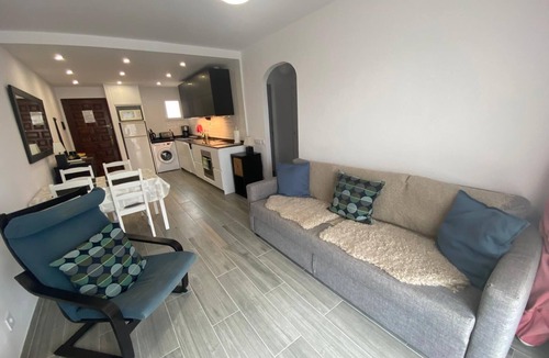 El Faro Apartment | Beachfront apartment with sea views on the Costa del Sol