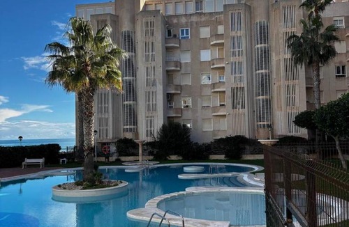Coveta Fuma Apartment | Beachfront apartment with Sea Views, Pool, Parking