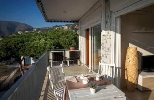 Castelldefels Apartment | Beachfront Sunny Apartment Sea Mountain View