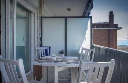 Castelldefels Apartment | Beachfront Sunny Apartment Sea Mountain View