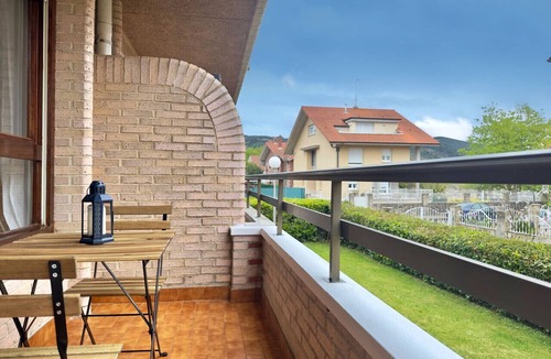 Santona Apartment | Beachfront with private garden La Galerna 17000