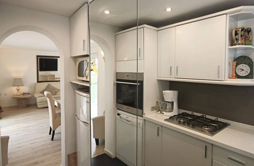 El Paraiso Villa | Beautiful 3 Bedroom luxury DETACHED Villa by Sea PRIVATE POOL Estepona/San Pedro