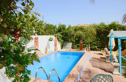 El Paraiso Villa | Beautiful 3 Bedroom luxury DETACHED Villa by Sea PRIVATE POOL Estepona/San Pedro
