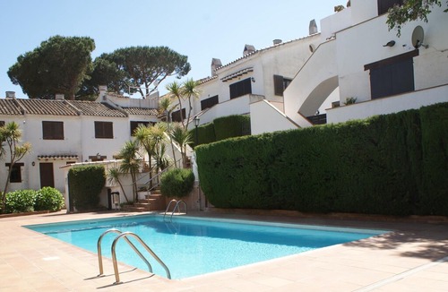 Calonge Apartment | BEAUTIFUL APARTMENT IN TORREVALENTINA WITH COMMUNITY POOL