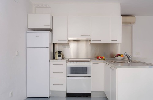 Sa Tuna Apartment | *Beautiful apartment, just 20 meters from the promenade of Sa Tuna beach, in Begur. Enjoy