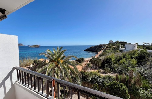 Es Canar Apartment | Beautiful, sunny studio by the sea, north of Santa Eulalia.