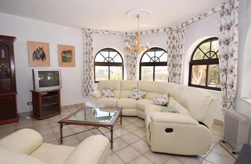 Granadilla de Abona House | Beautiful holiday home in San Isidro with pool