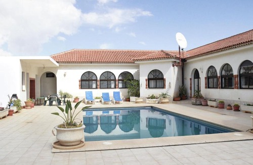 Granadilla de Abona House | Beautiful holiday home in San Isidro with pool