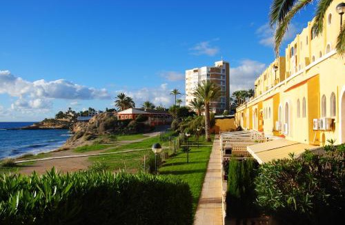 Coveta Fuma House | Beautiful home 50m private beach Campello Alicante long-term rental only