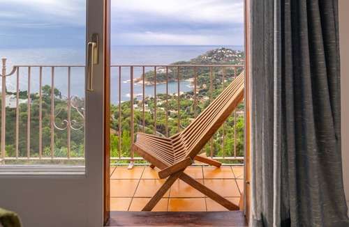 Begur Villa | Beautiful Modern Hilltop Villa With Salt Water Infinity Pool And Stunning Views