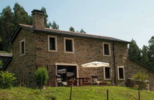 Ortigueira House | Beautiful renovated watermill minutes from the beach. Pets welcome!