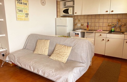 Calella de Palafrugell Apartment | Beautiful studio in Calella de Palafrugell with sea views!