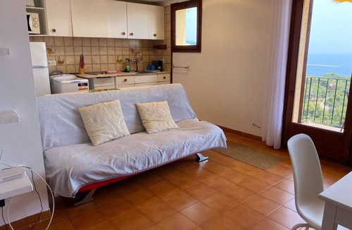 Calella de Palafrugell Apartment | Beautiful studio in Calella de Palafrugell with sea views!