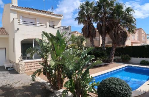Les Tres Cales Villa | Beautiful Villa With Private Pool And Barbecue
