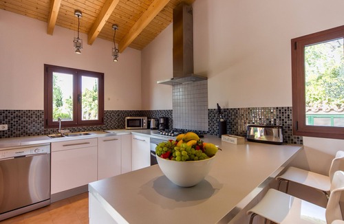 Pollensa Villa | Beautiful Villa With Private Pool near Pollença - Mountain Views, WiFi & AC.