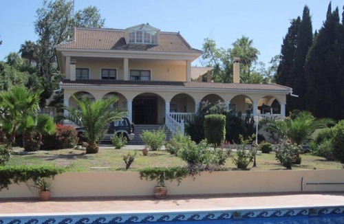 El Olivar Villa | Beautiful villa with private pool and garden between Malaga and Torremolinos