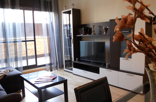 Lardero Apartment | BELLAVISTA, POOL, TERRACE AND WIFI APARTMENT.