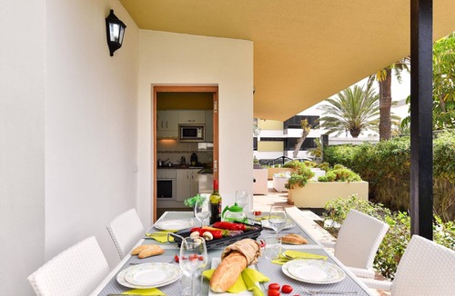 San Agustin House | Belvilla by OYO Beach House Adelfas