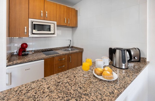 Benalmadena Costa Apartment | BenalBeach Pool Resort by Alfresco Stays