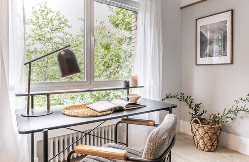 Castillejos Apartment | Besalu - 3 bedrooms and balcony in Castilla