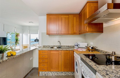 Malaga-Este Apartment | Big House with Terrace on the Beach. Pedregalejo