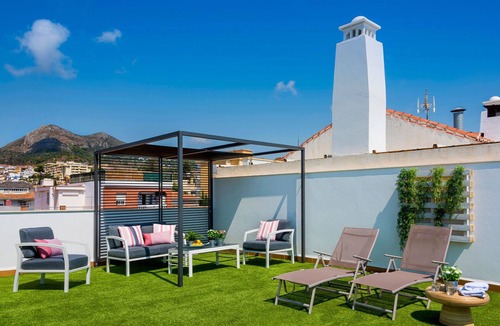 Malaga-Este Apartment | Big House with Terrace on the Beach. Pedregalejo