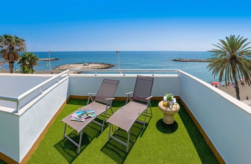 Malaga-Este Apartment | Big House with Terrace on the Beach. Pedregalejo