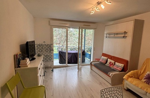 Biscarrosse Apartment | Biscarrosse T2 with pool, parking, 10km from ocean