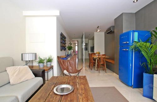 Vilassar de Mar Apartment | Blue fridge apartmen · Blue fridge apartmen · Ideal for couples, near beach and well connected