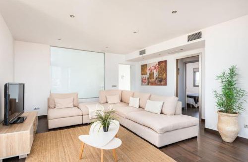 Es Castell Villa | Blue Port by 3VILLAS