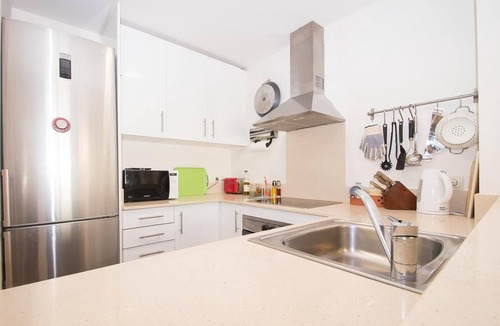Canet de Mar Apartment | Blue Sea Apartment with Sun Terrace & Wi-Fi