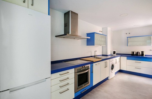 Cruz de Humilladero Apartment | Blueground | Mármoles, balcony, nr Plaza de la Merced