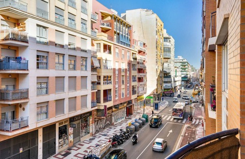 Cruz de Humilladero Apartment | Blueground | Mármoles, balcony, nr Plaza de la Merced