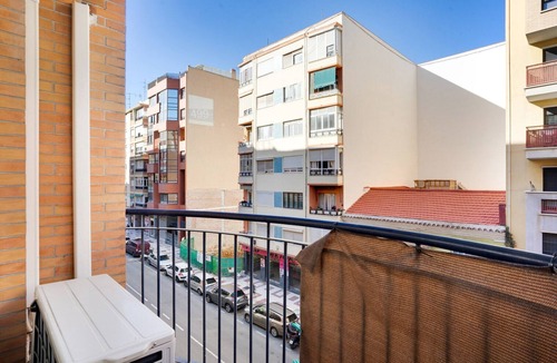 Cruz de Humilladero Apartment | Blueground | Mármoles, balcony, nr Plaza de la Merced
