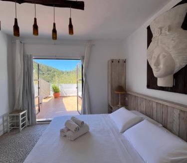 Sant Josep de sa Talaia Hotel | Boutique Hostal La Curandera de Salinas